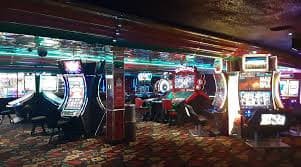 Filipino player spinning slots on mobile at ta777 login Philippines